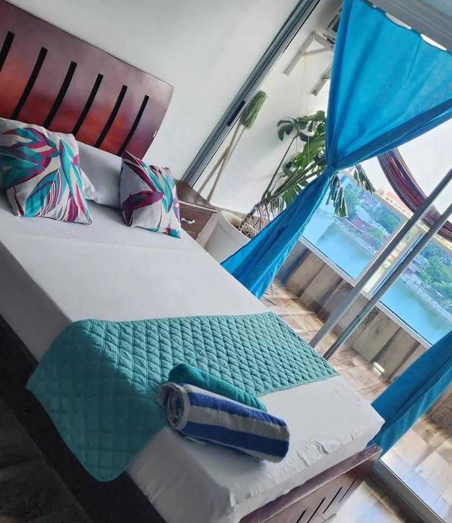 Cartagena Apto Estudio Piso 12 Frente A La Playa 0*,